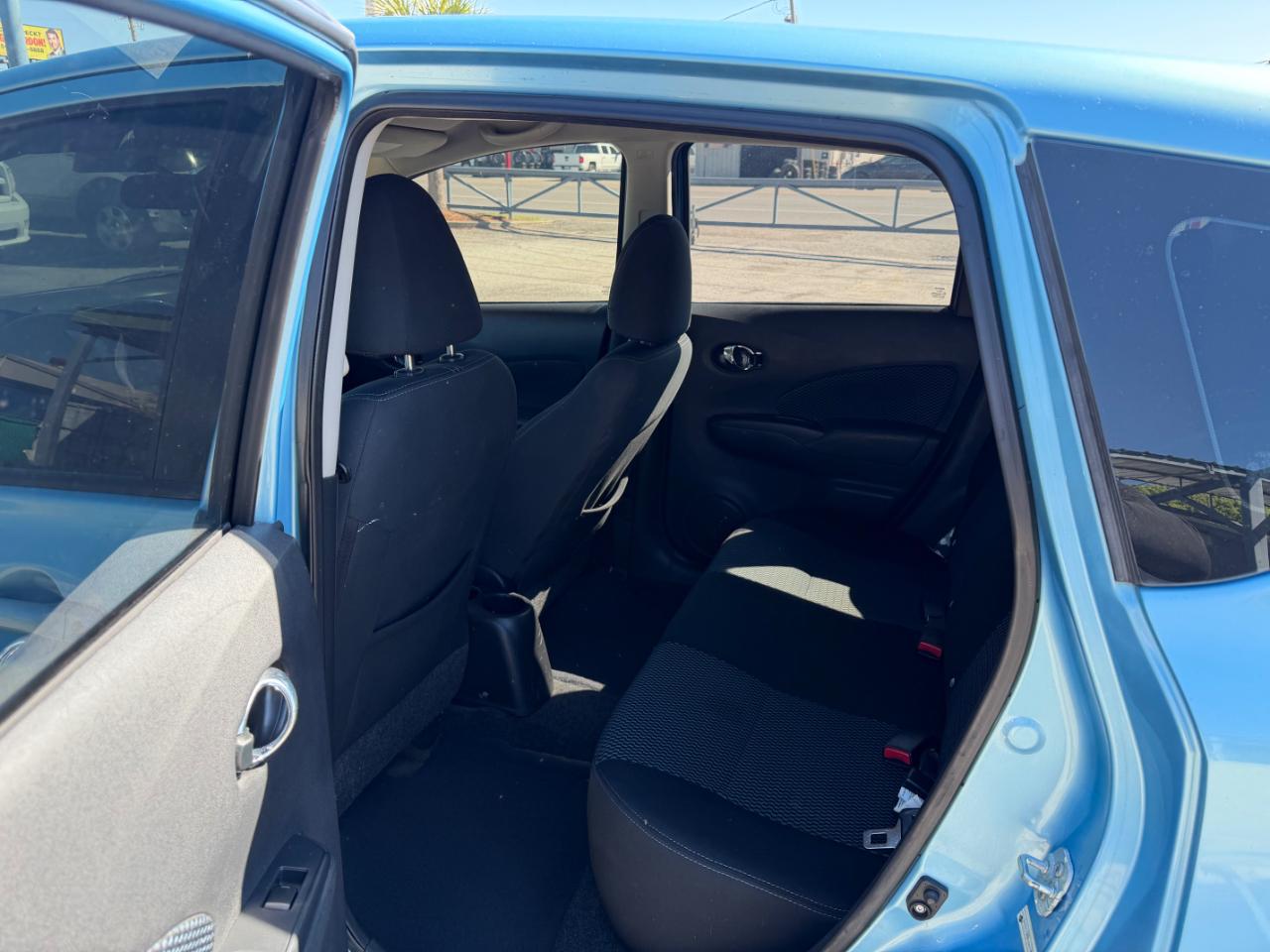 Nissan Versa Note 5dr HB CVT 1.6 SV 2015