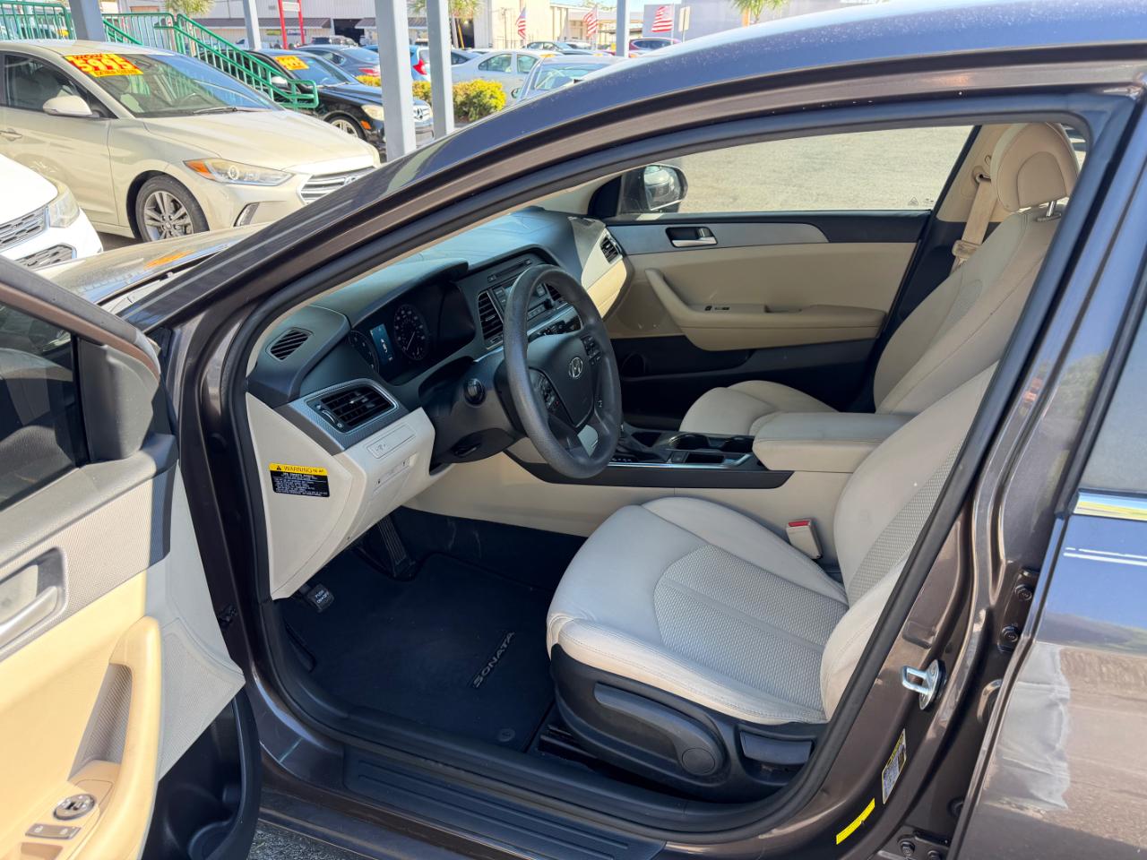 Hyundai Sonata 4dr Sdn 2.4L SE 2015