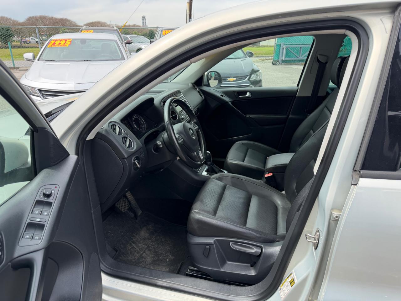 Volkswagen Tiguan 2WD 4dr Auto R-Line 2014