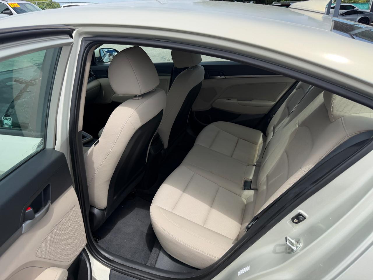 Hyundai Elantra SE 2.0L Auto (Ulsan Plant) 2017