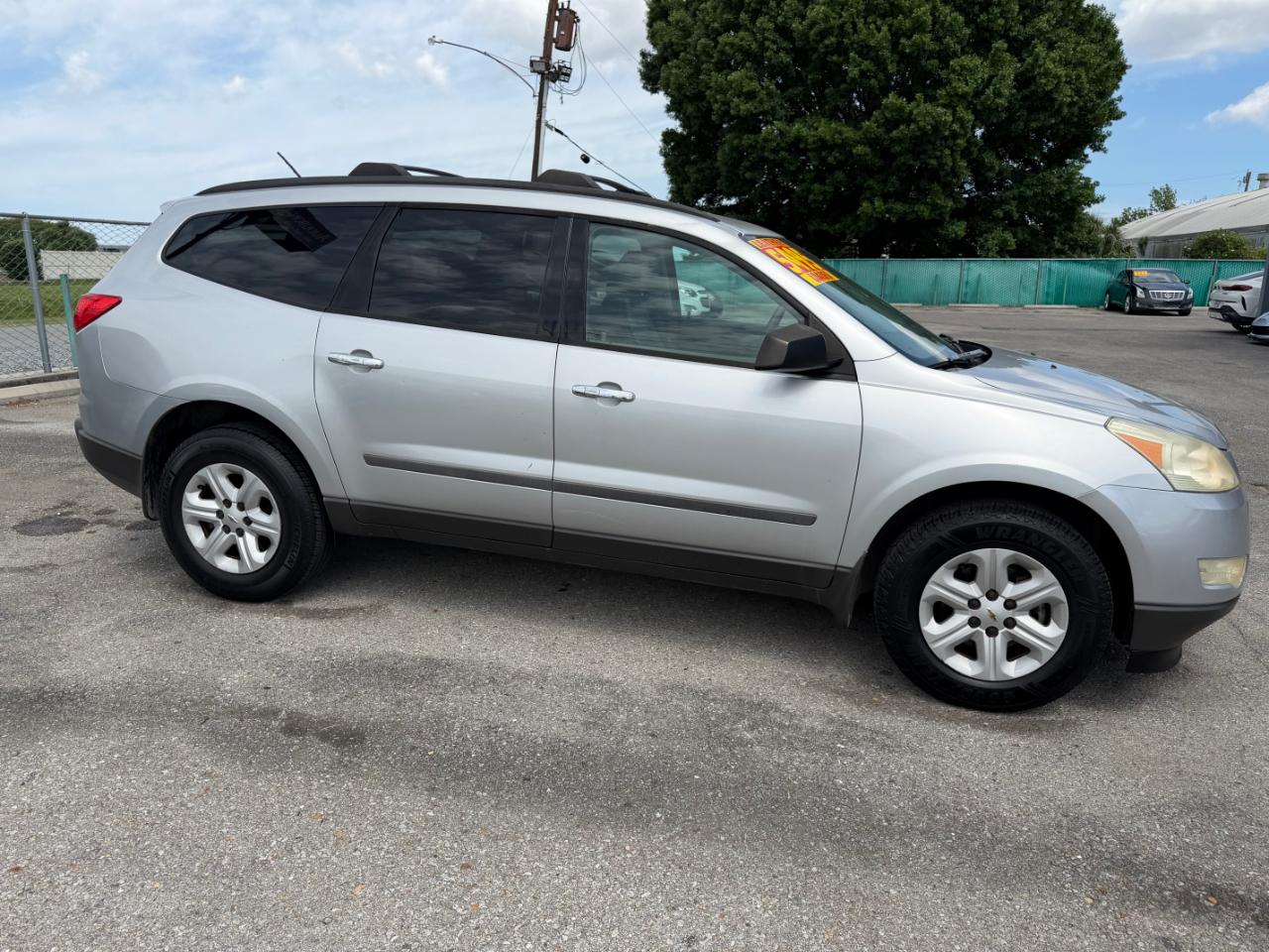 Chevrolet Traverse AWD 4dr LS 2011