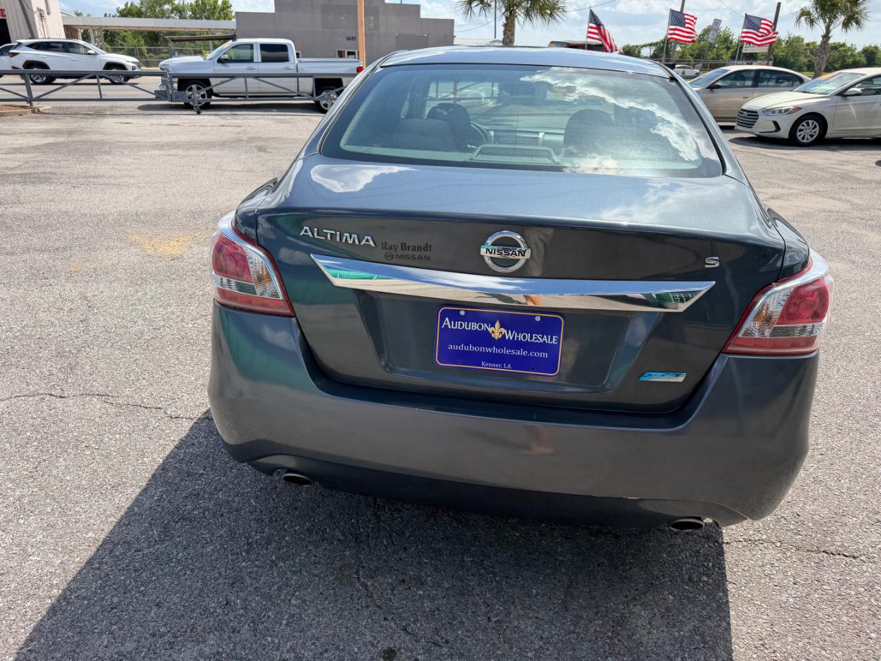 Nissan Altima 4dr Sdn I4 2.5 S 2013