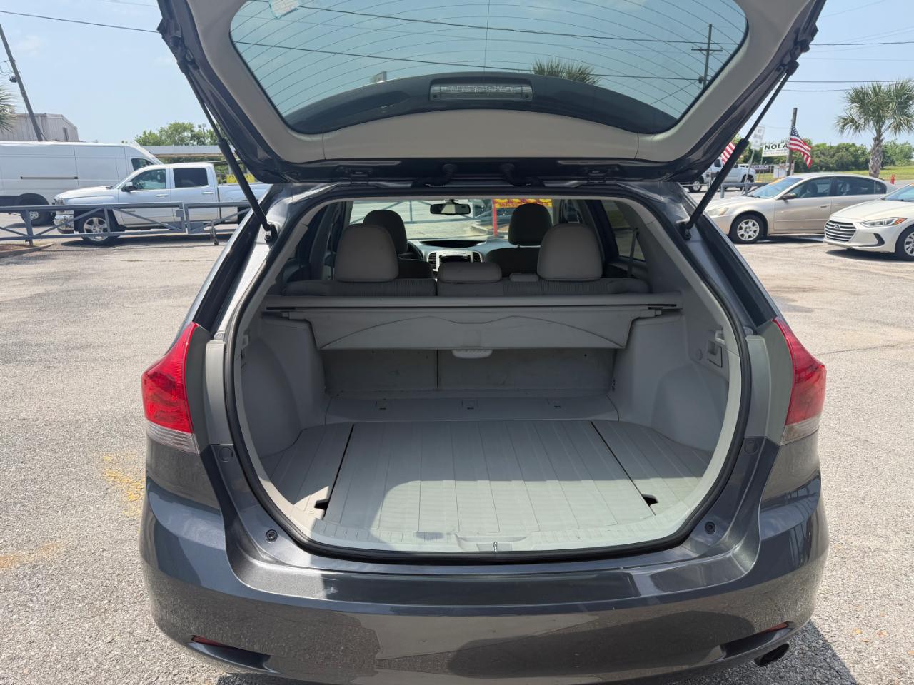 Toyota Venza 4dr Wgn I4 FWD XLE (Natl) 2012