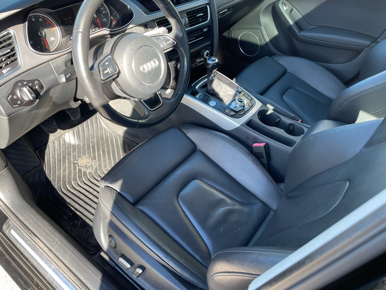 Audi A4 2.0T Premium Sedan quattro Manual 2013 Audi A4 2.0T Premium Sedan quattro Manual 2013