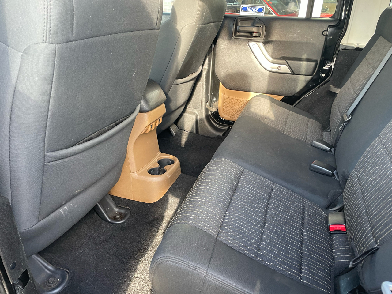 Jeep Wrangler Unlimited Sahara 4WD 2012