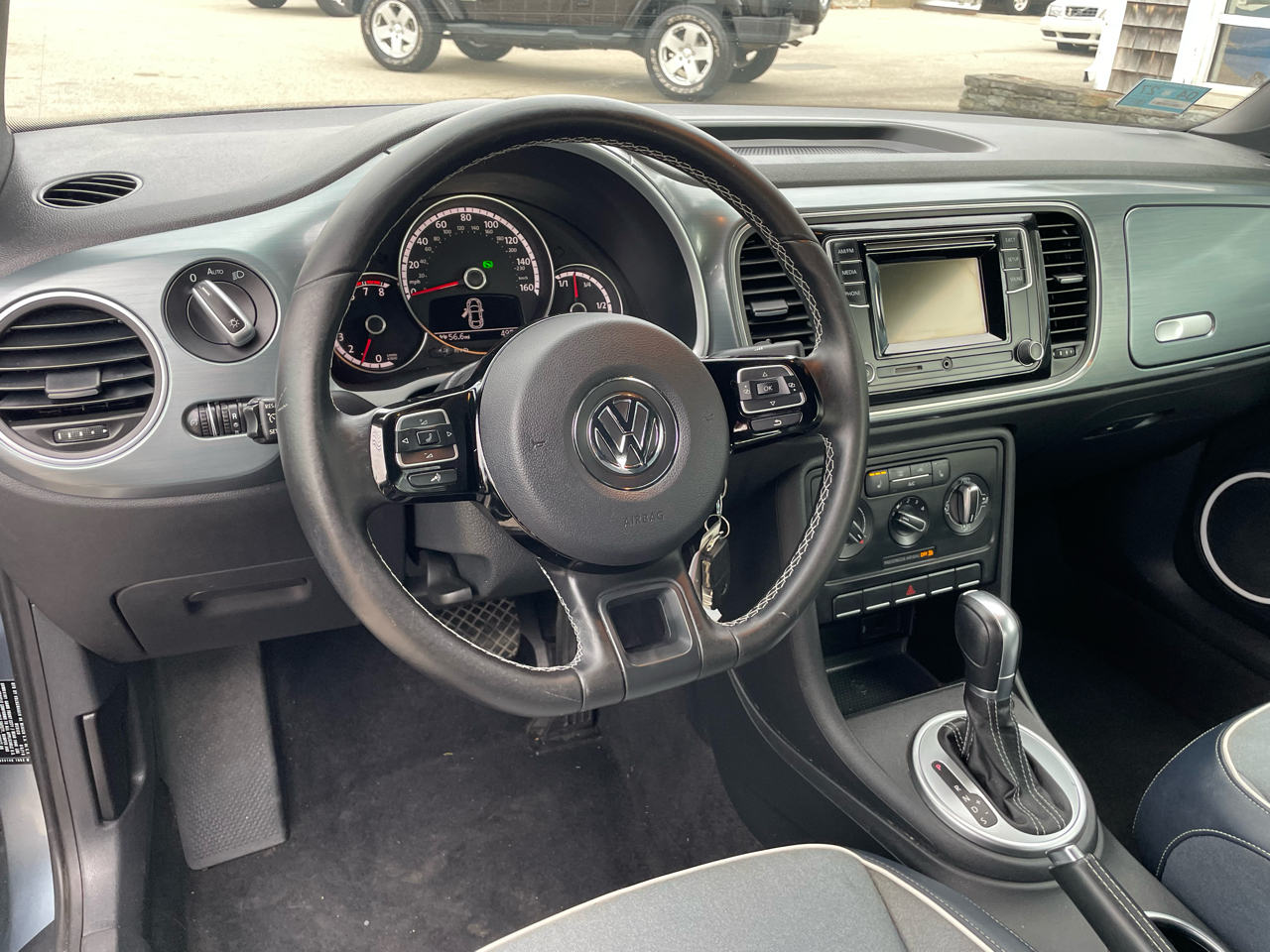 Volkswagen Beetle 1.8T PZEV Convertible 2016