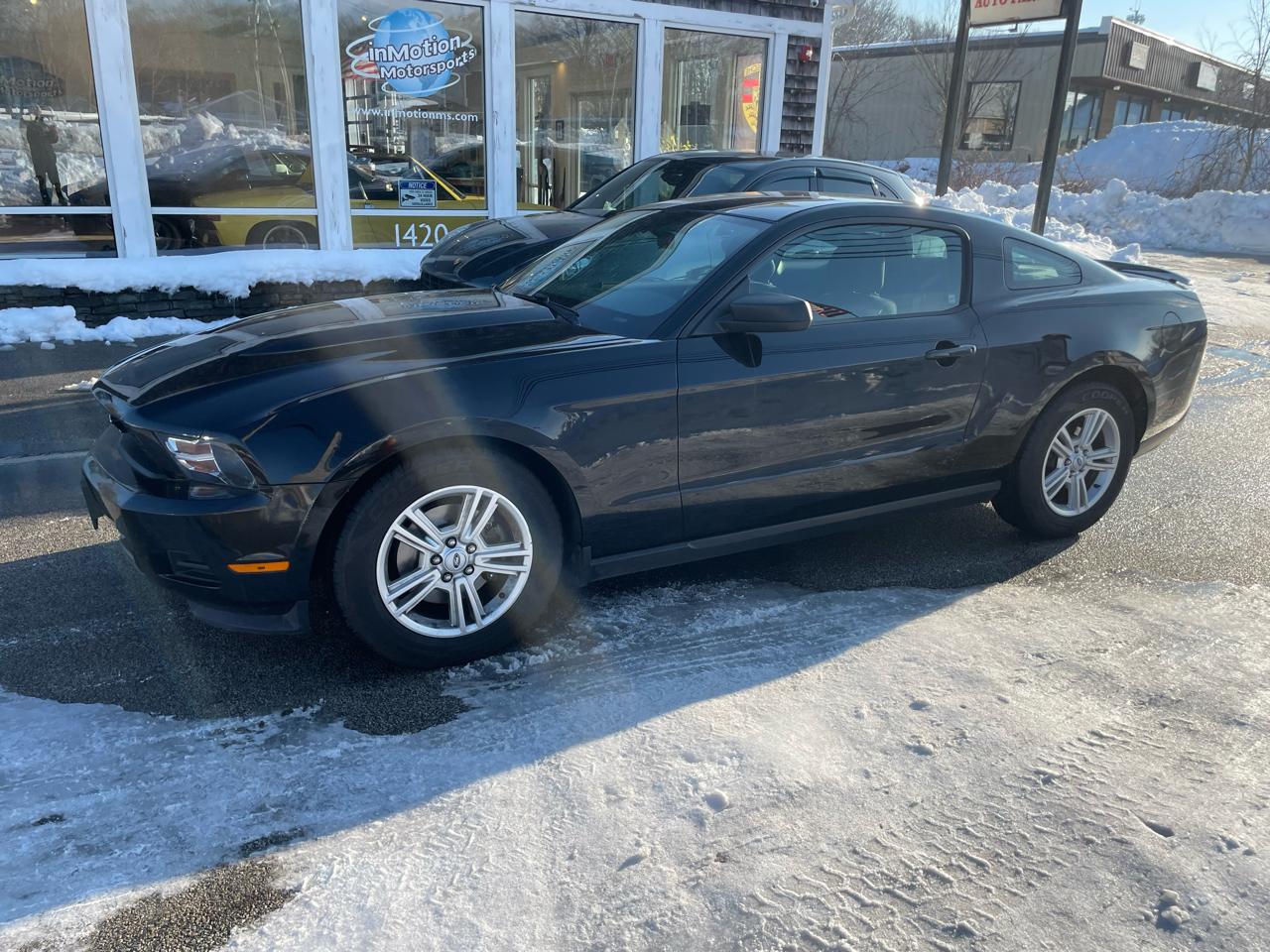 Ford Mustang V6 Coupe 2012