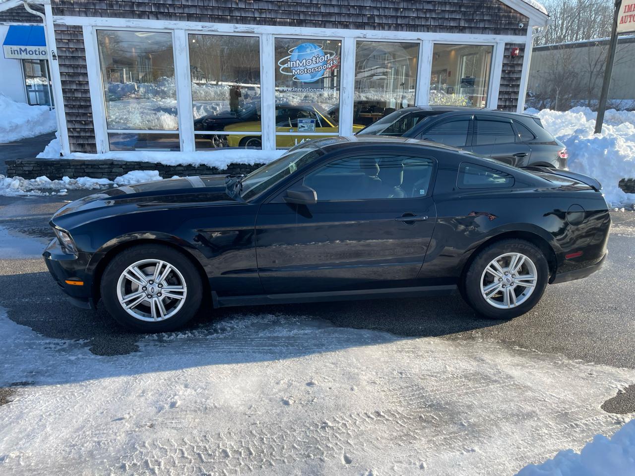 Ford Mustang V6 Coupe 2012