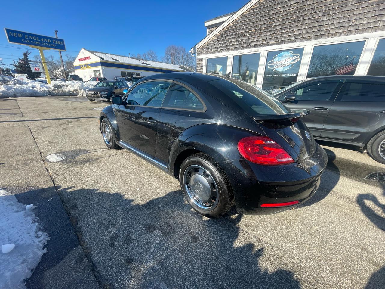 Volkswagen Beetle Base 2012