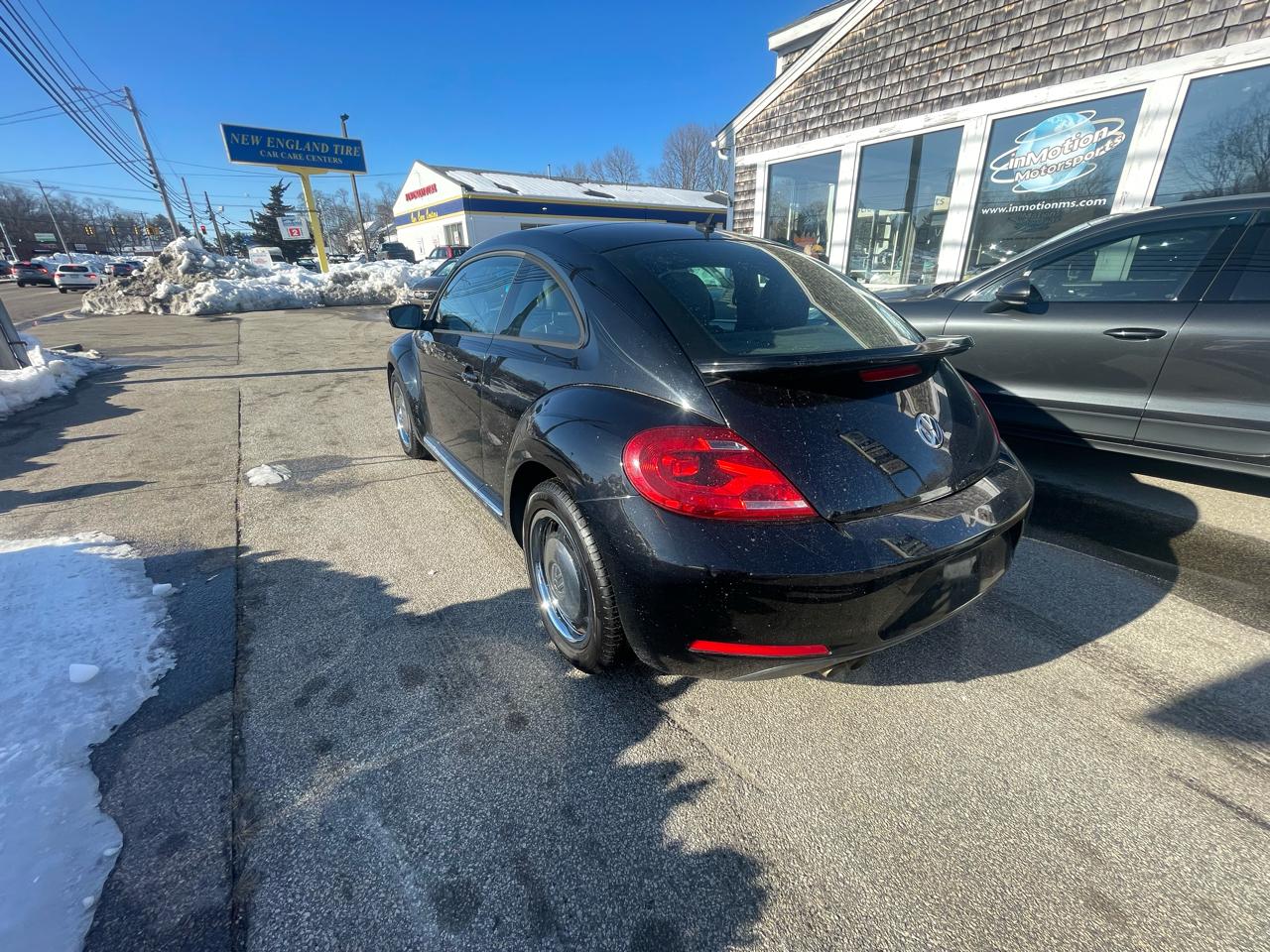 Volkswagen Beetle Base 2012