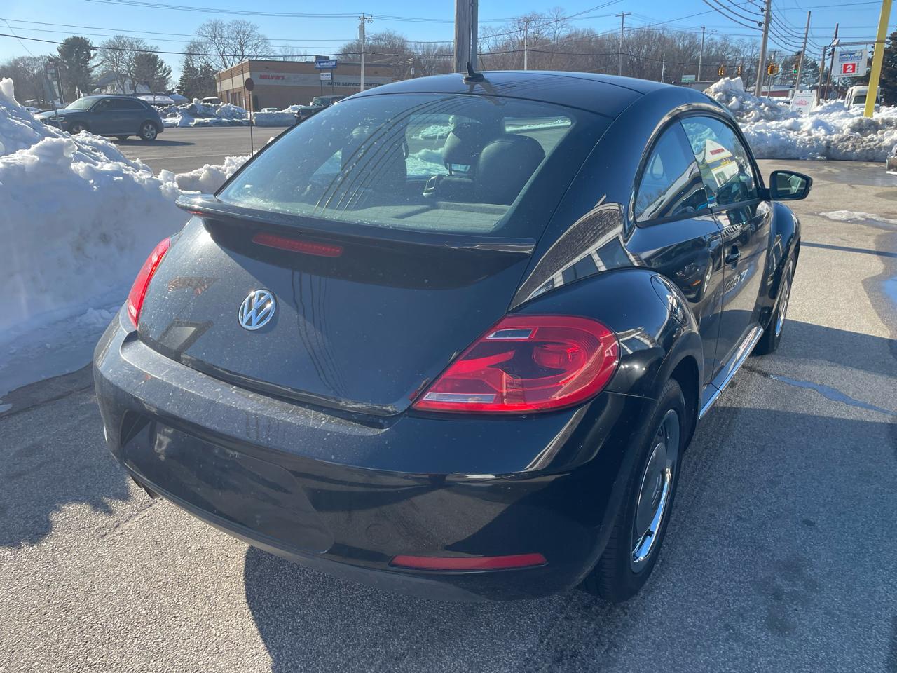 Volkswagen Beetle Base 2012