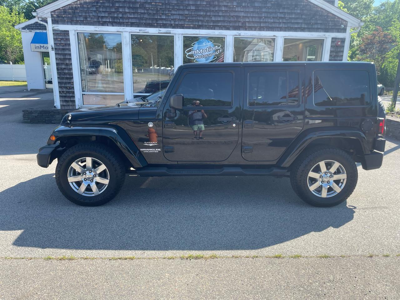 Jeep Wrangler Unlimited Sahara 4WD 2013
