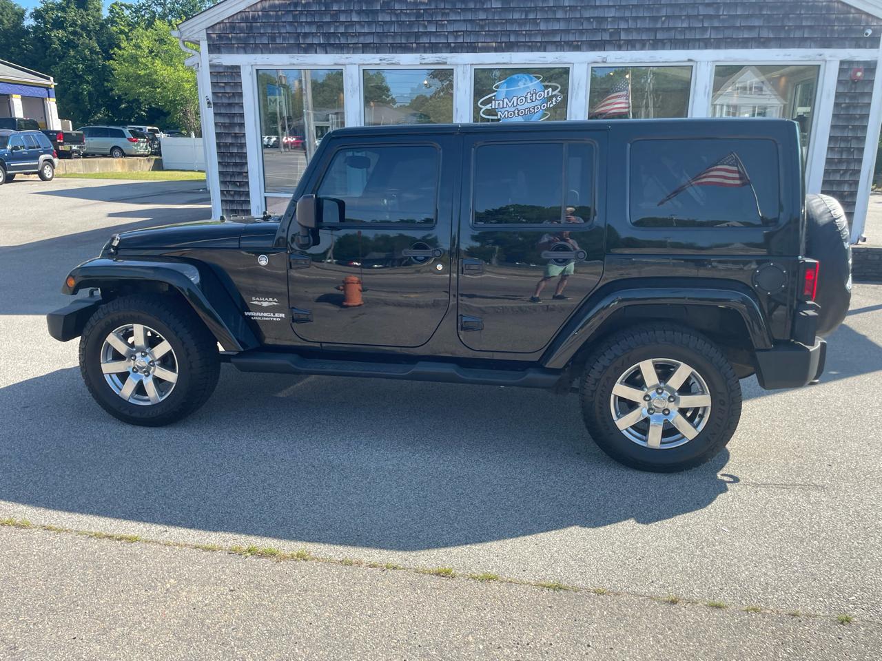 Jeep Wrangler Unlimited Sahara 4WD 2013