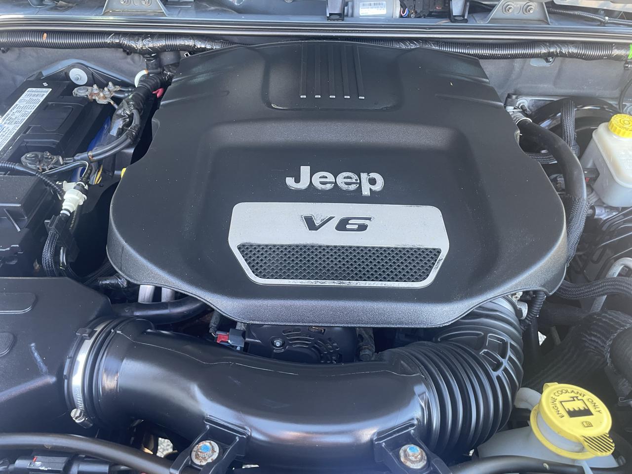 Jeep Wrangler Unlimited Sport 4WD 2014