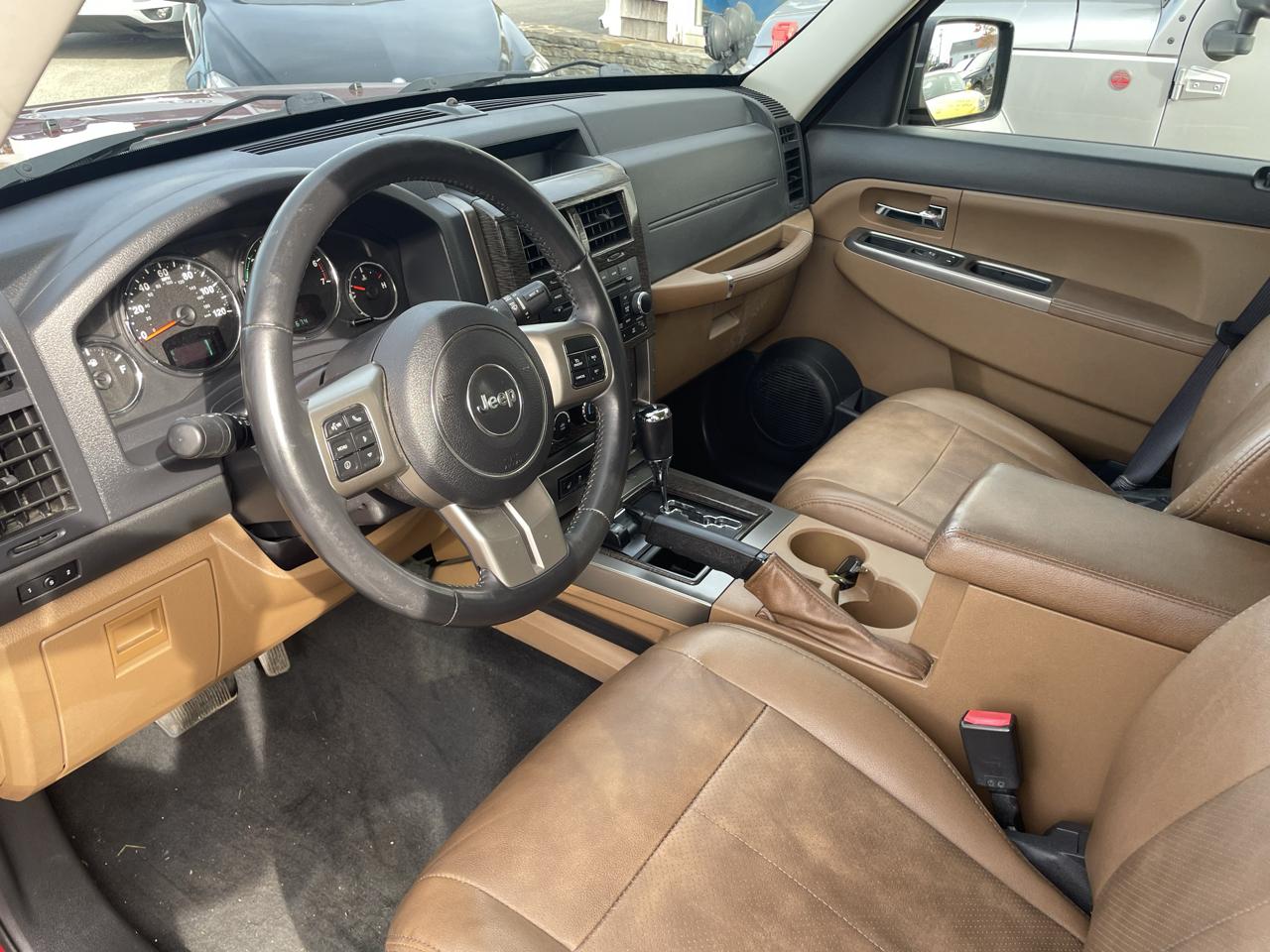 Jeep Liberty Limited 4WD 2012