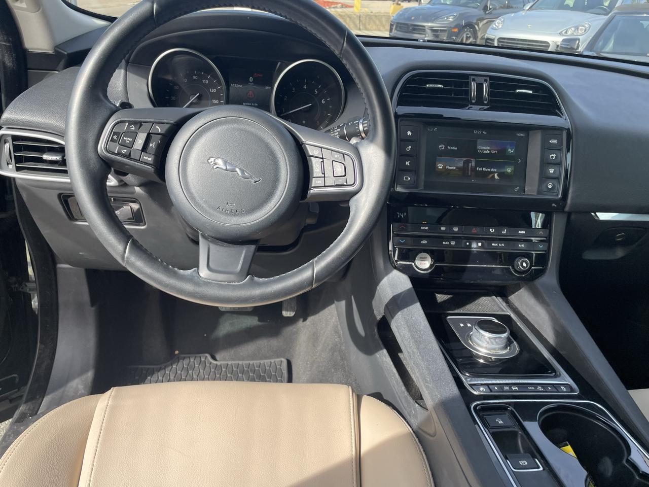 Jaguar F-Pace 35t Premium 2017