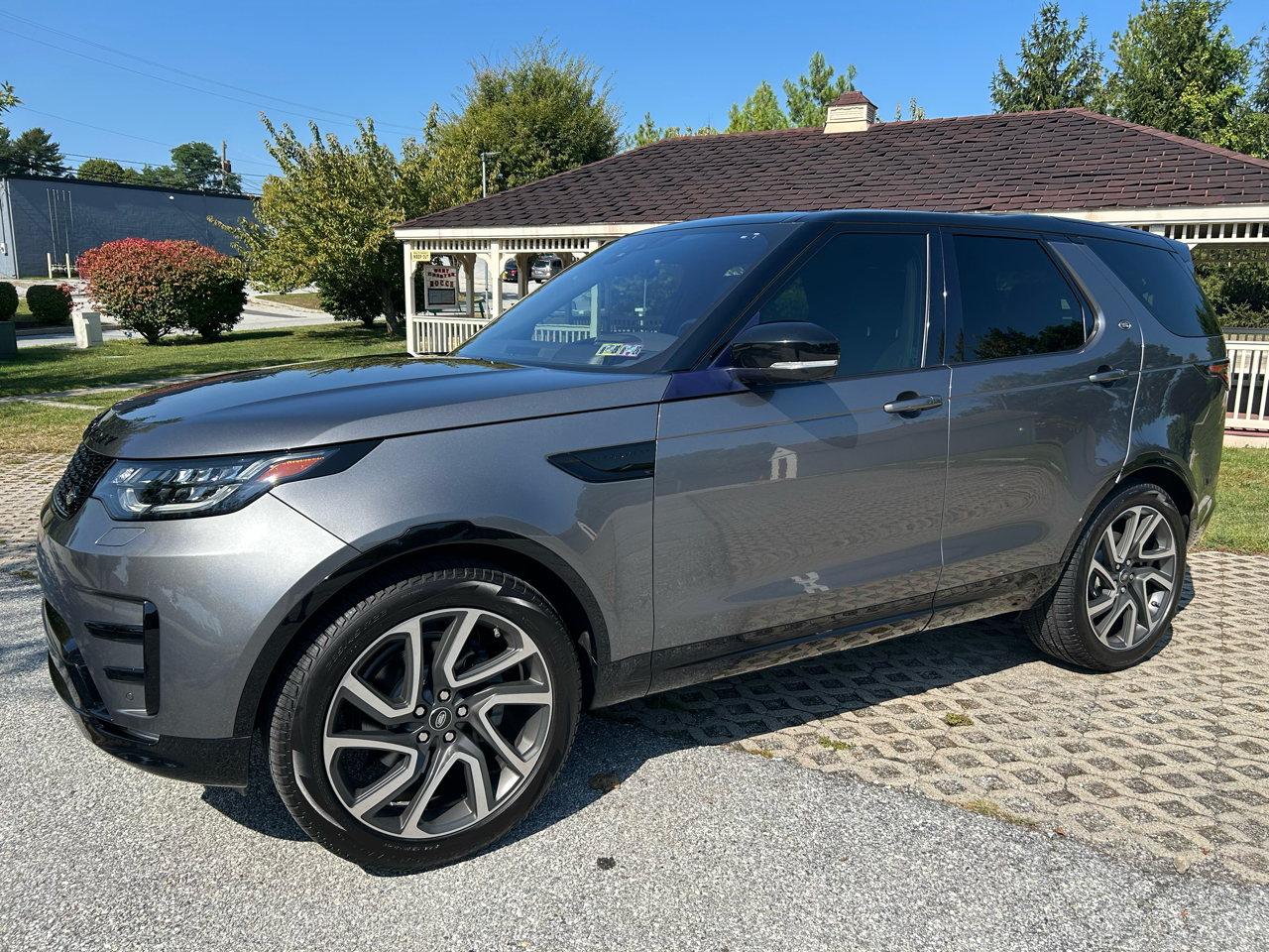 Land Rover Discovery HSE Luxury 2017 Land Rover Discovery HSE Luxury 2017