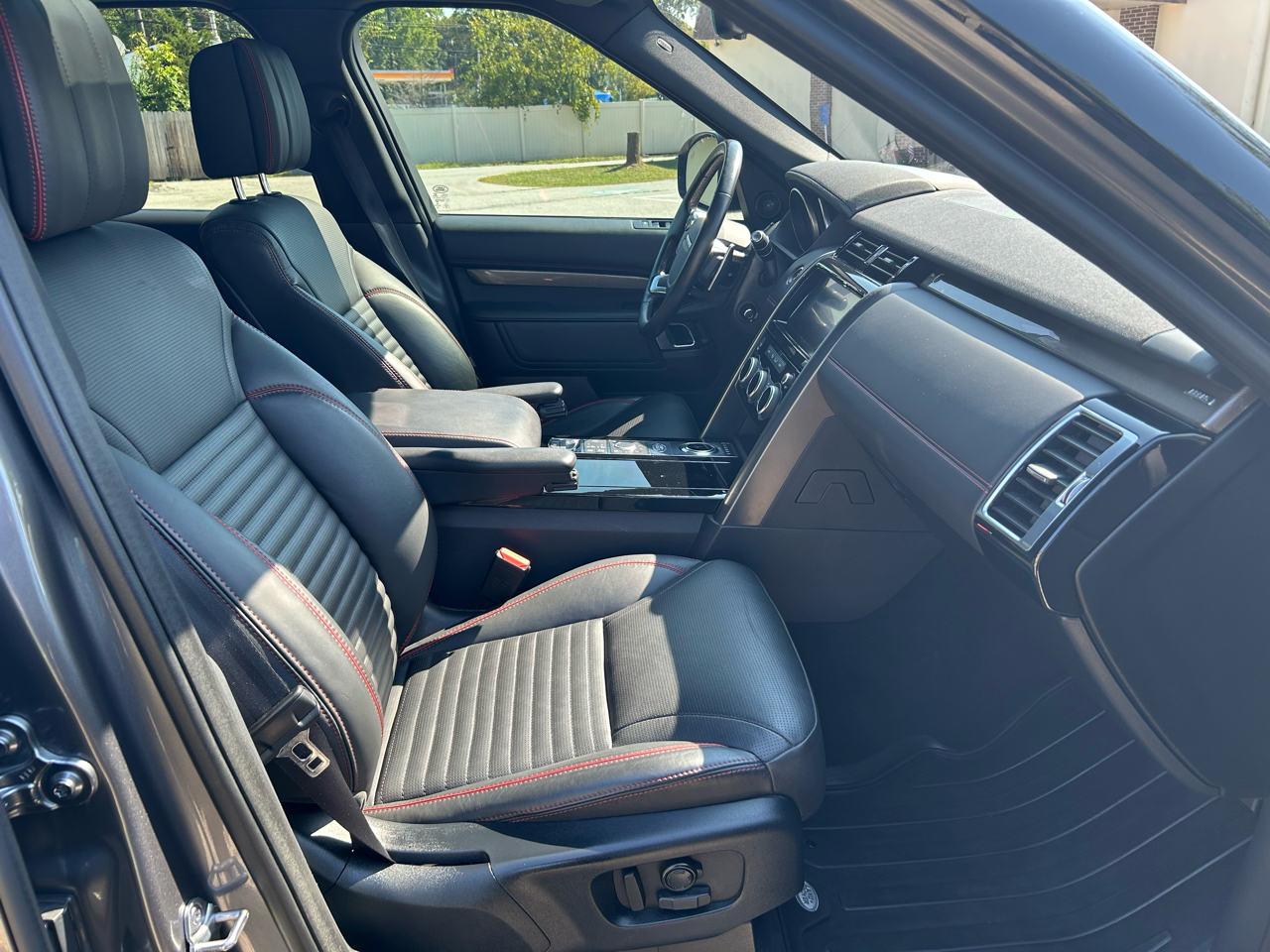 Land Rover Discovery HSE Luxury 2017 Land Rover Discovery HSE Luxury 2017