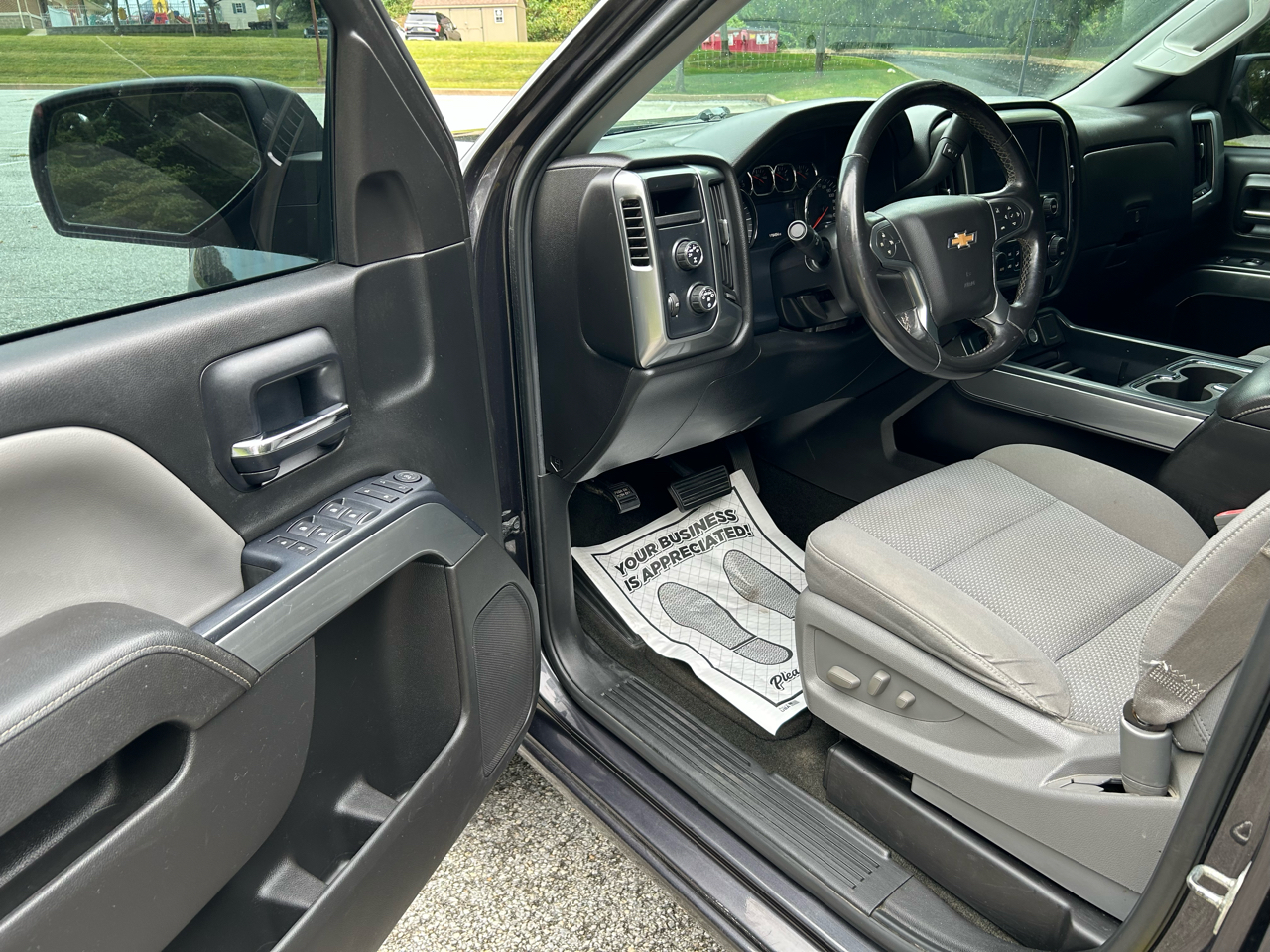 2014 Chevrolet Silverado 1500 photo 3