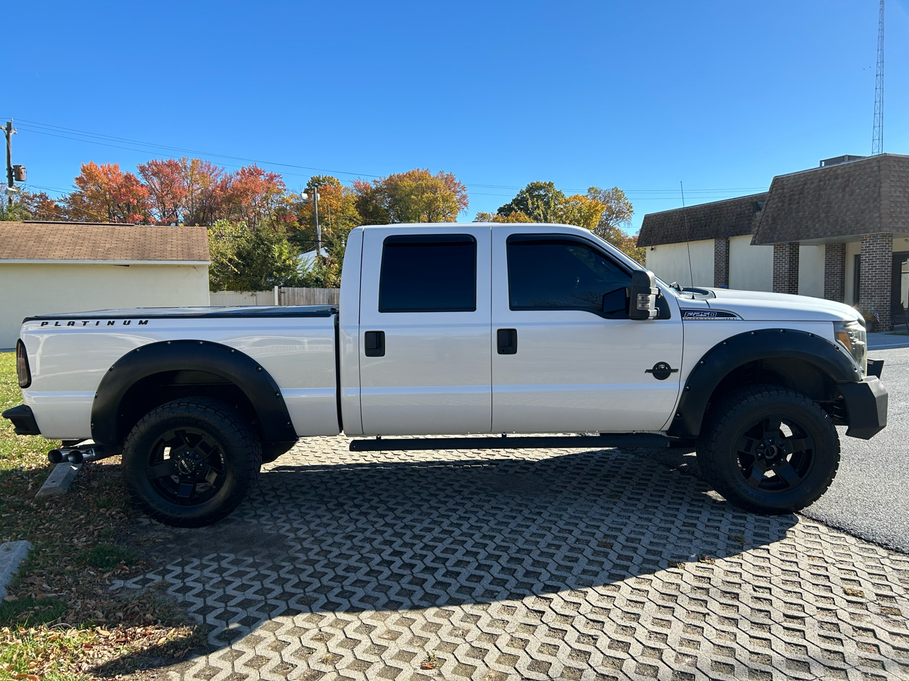 Ford F-250 SD Platinum Crew Cab 4WD 2015 Ford F-250 SD Platinum Crew Cab 4WD 2015