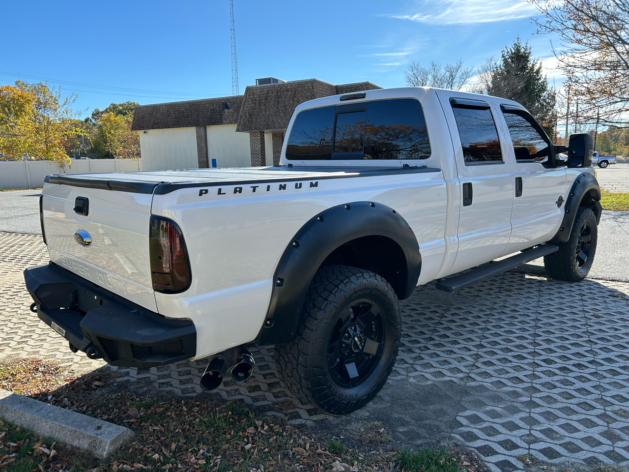 Ford F-250 SD Platinum Crew Cab 4WD 2015 Ford F-250 SD Platinum Crew Cab 4WD 2015