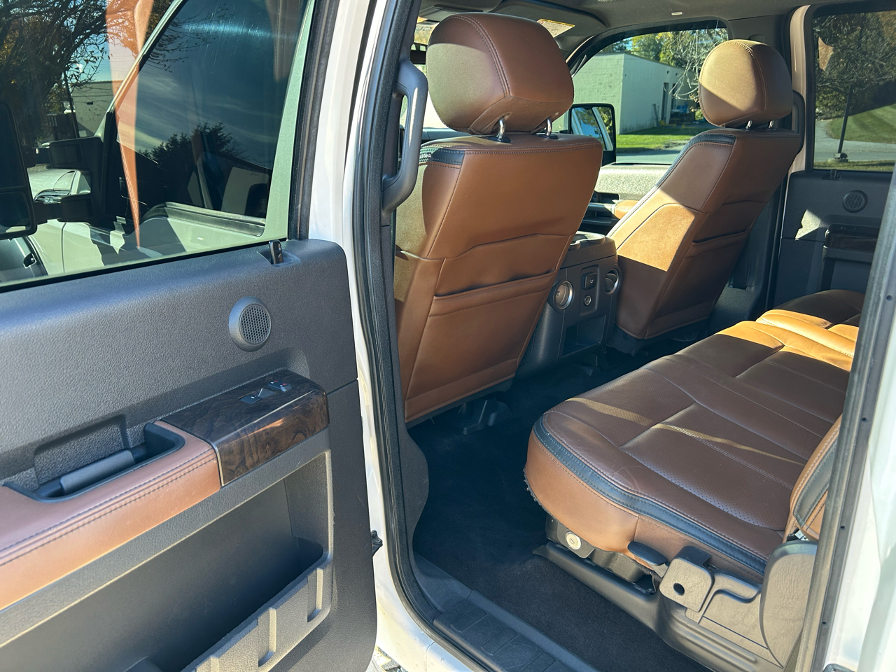 Ford F-250 SD Platinum Crew Cab 4WD 2015 Ford F-250 SD Platinum Crew Cab 4WD 2015