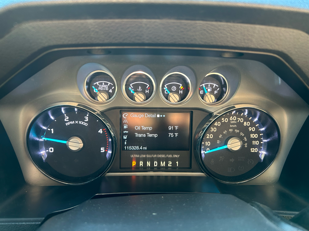 Ford F-250 SD Platinum Crew Cab 4WD 2015 Ford F-250 SD Platinum Crew Cab 4WD 2015
