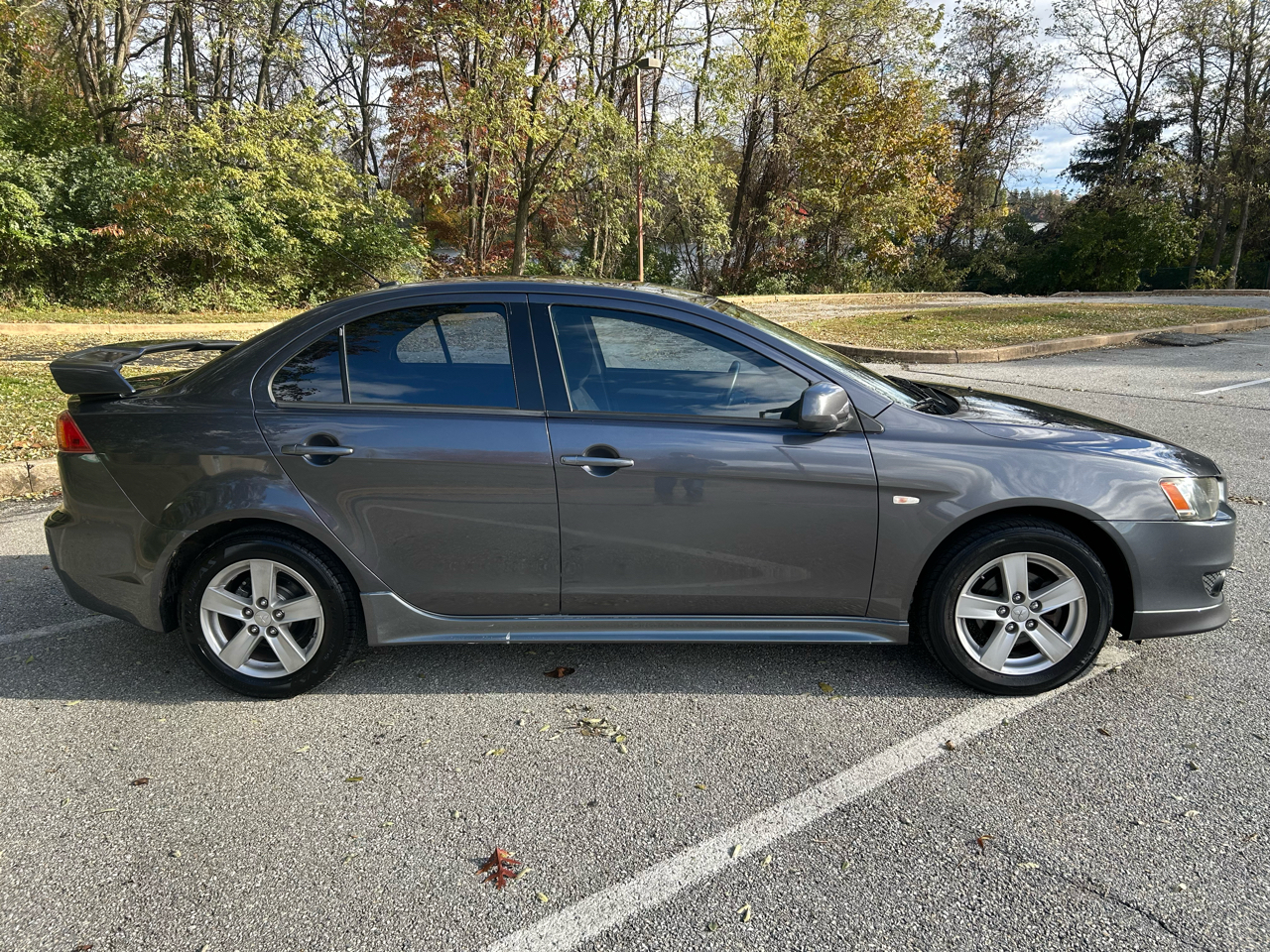 Mitsubishi Lancer ES 4D Sedan 2009 Mitsubishi Lancer ES 4D Sedan 2009