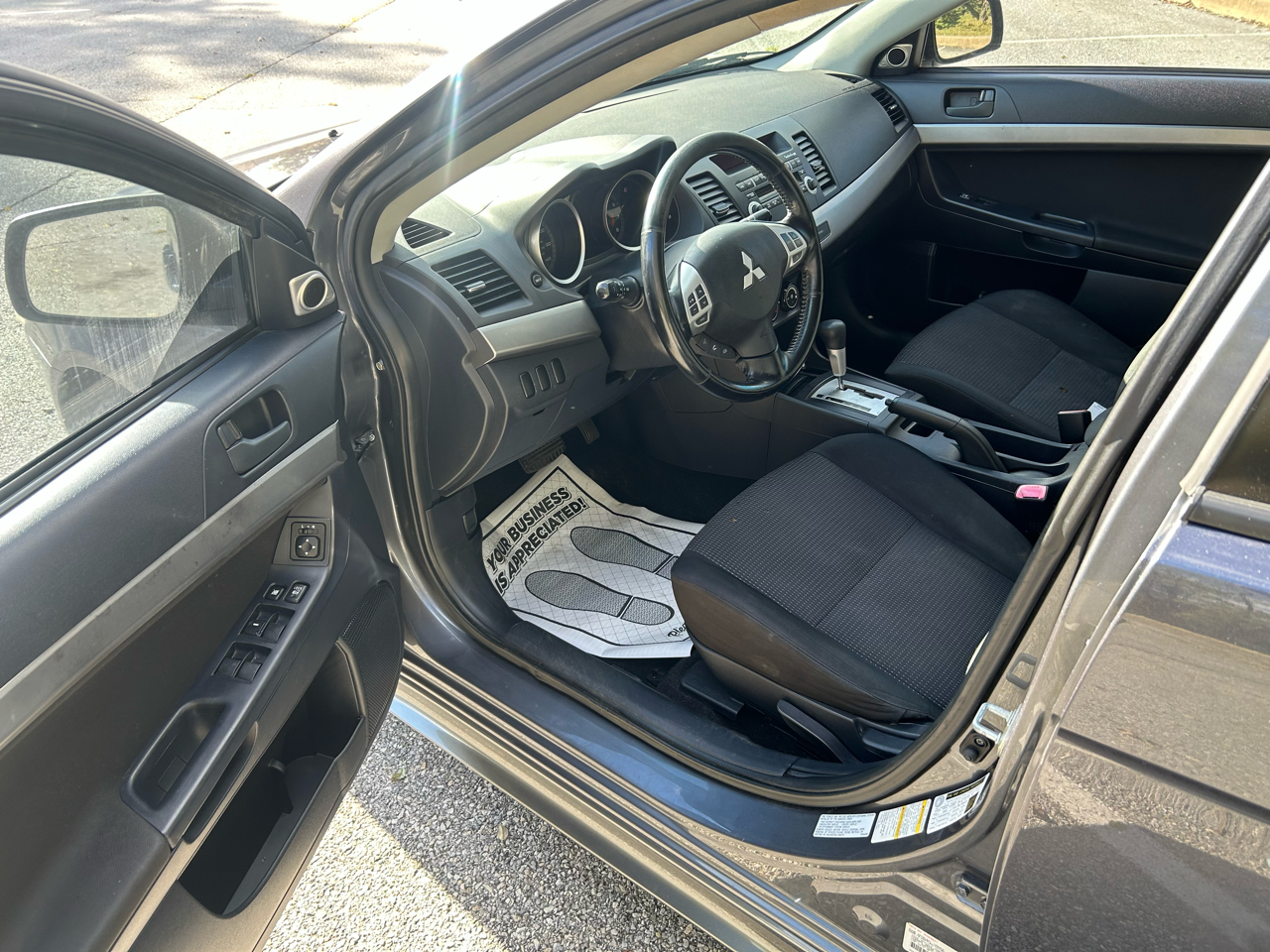 Mitsubishi Lancer ES 4D Sedan 2009 Mitsubishi Lancer ES 4D Sedan 2009