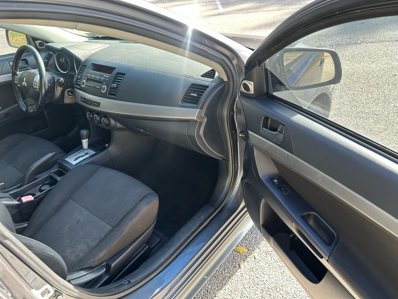 Mitsubishi Lancer ES 4D Sedan 2009 Mitsubishi Lancer ES 4D Sedan 2009