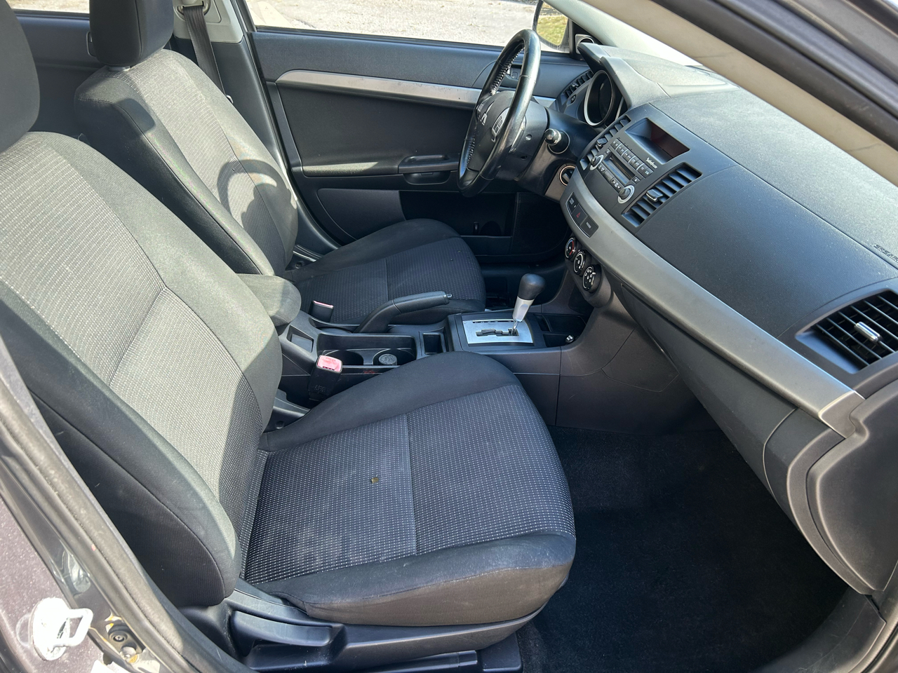 Mitsubishi Lancer ES 4D Sedan 2009 Mitsubishi Lancer ES 4D Sedan 2009