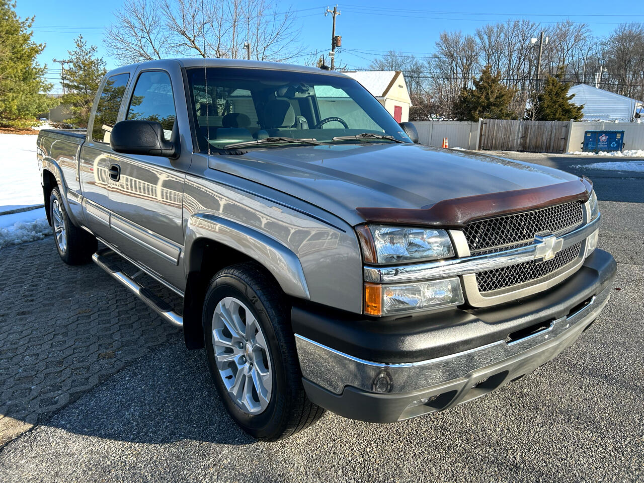 Chevrolet Silverado 1500 LS Ext. Cab Short Bed 4WD 2003