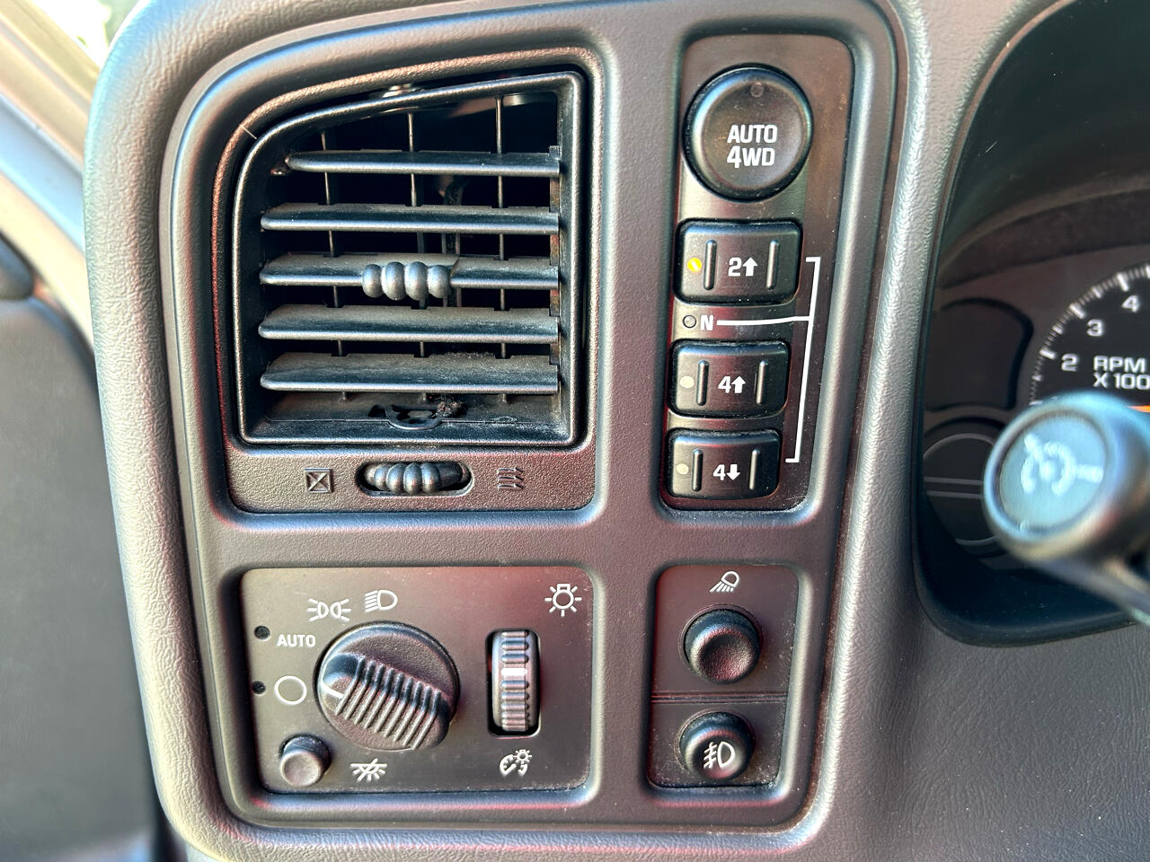 Chevrolet Silverado 1500 LS Ext. Cab Short Bed 4WD 2003