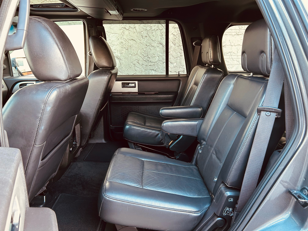 Ford Expedition Limited 4WD 2010