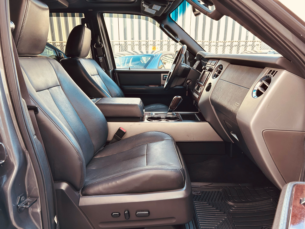 Ford Expedition Limited 4WD 2010