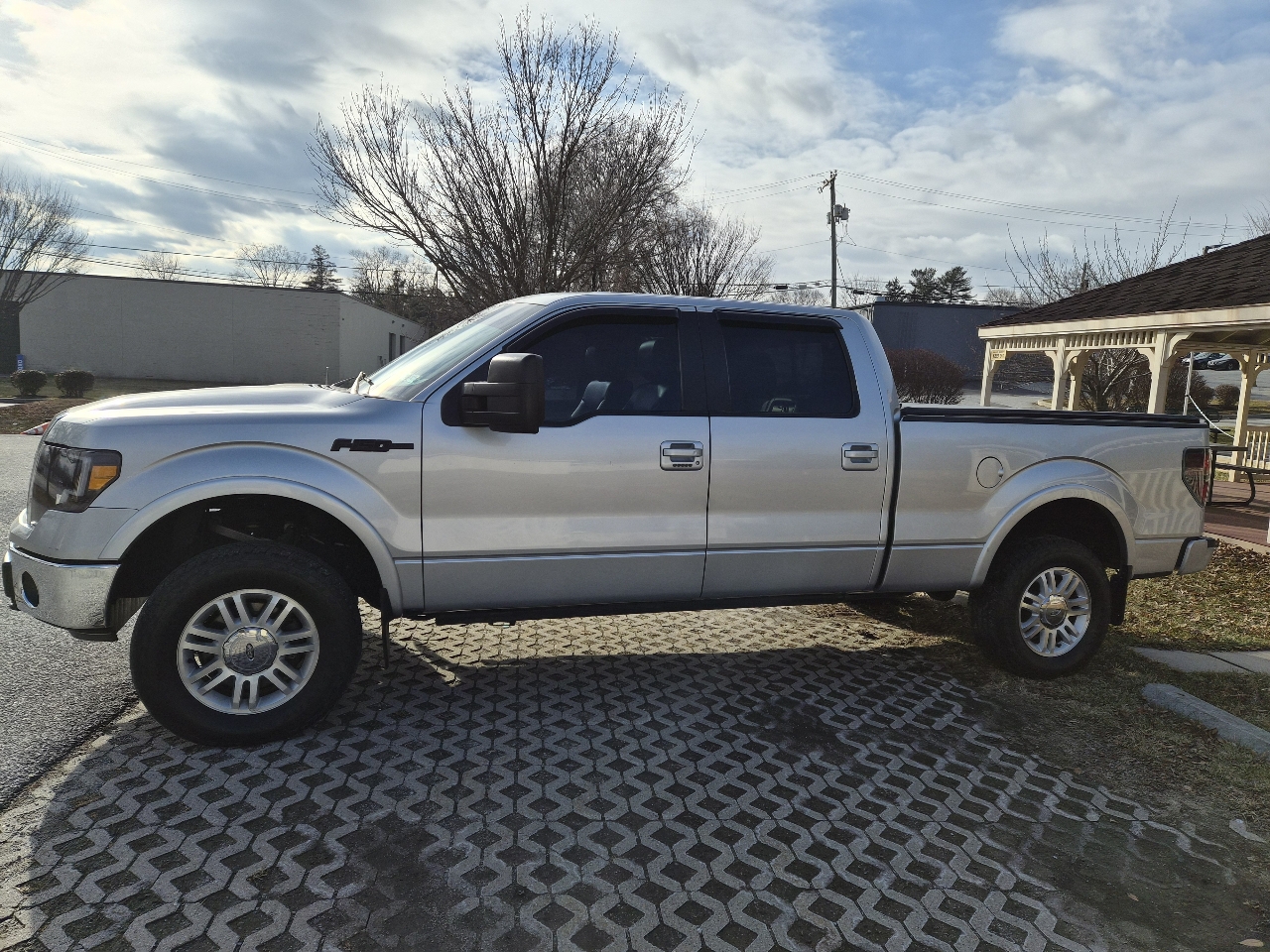 Ford F-150 Lariat SuperCrew 6.5-ft. Bed 4WD 2010