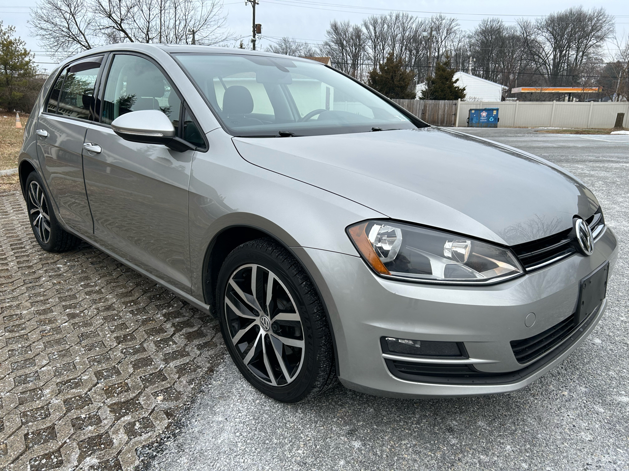 Volkswagen Golf TSI S 6A w/Sunroof 2015
