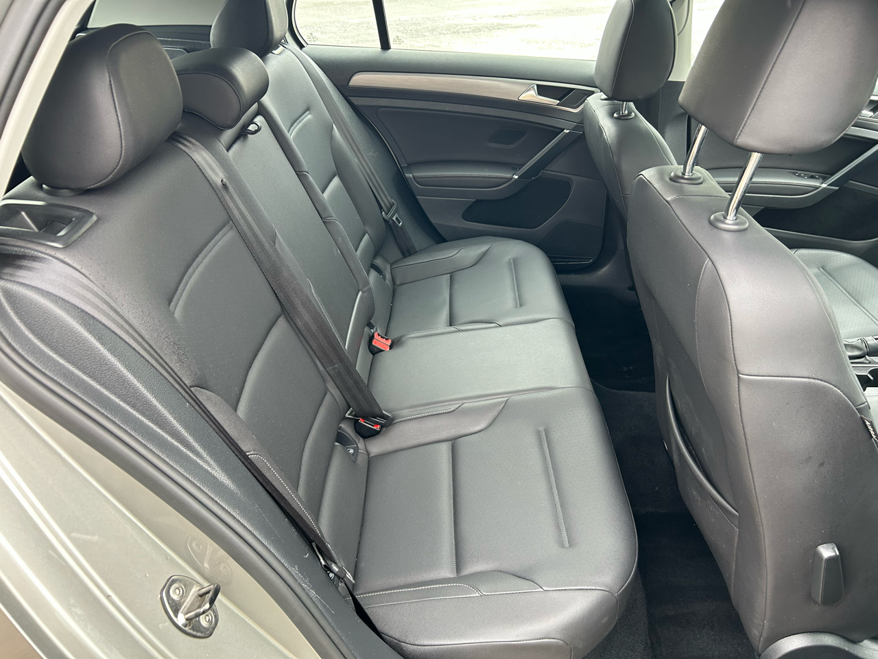 Volkswagen Golf TSI S 6A w/Sunroof 2015