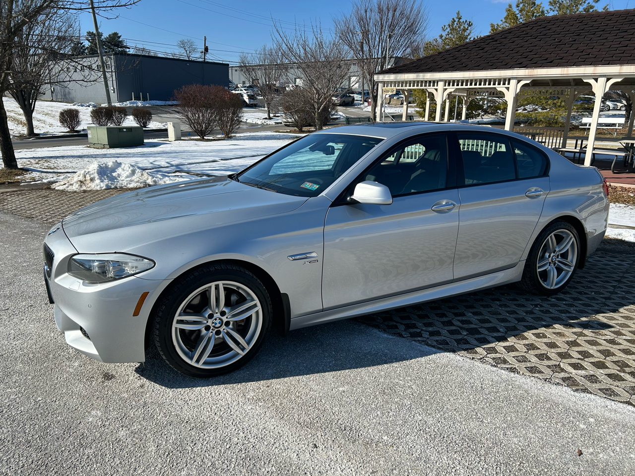 BMW 5-Series 535xi 2011