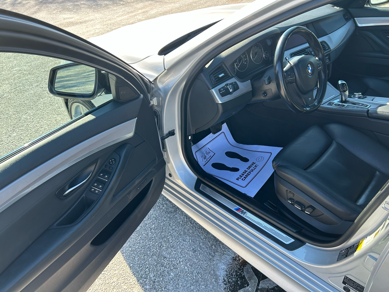 BMW 5-Series 535xi 2011