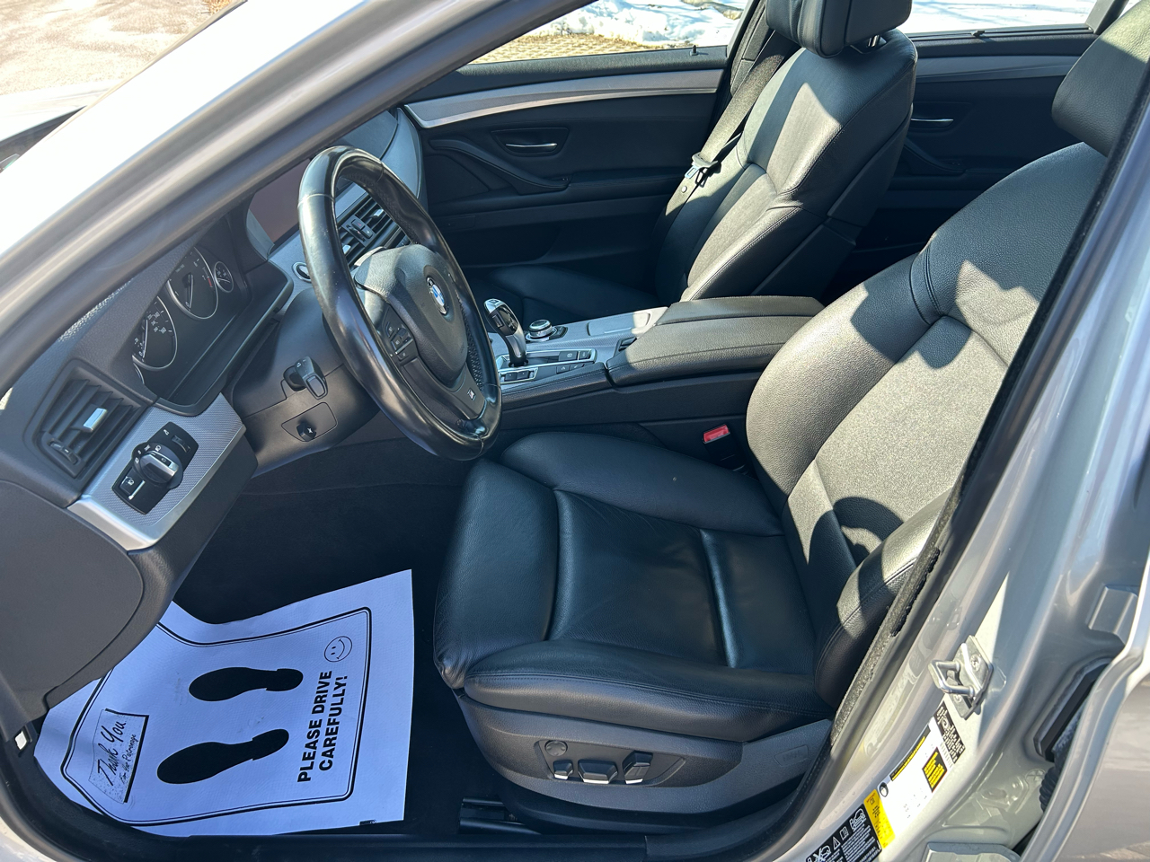 BMW 5-Series 535xi 2011