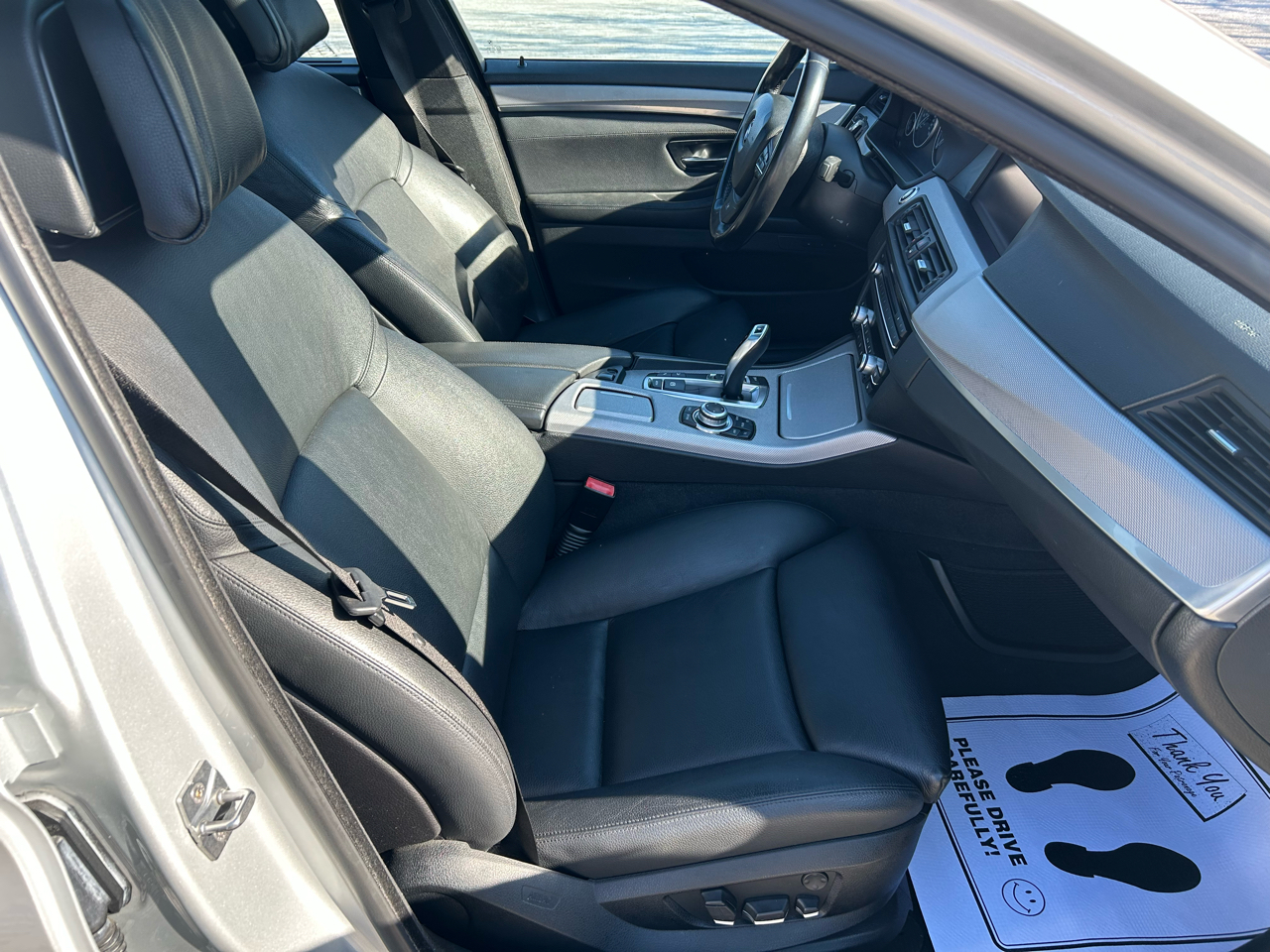 BMW 5-Series 535xi 2011