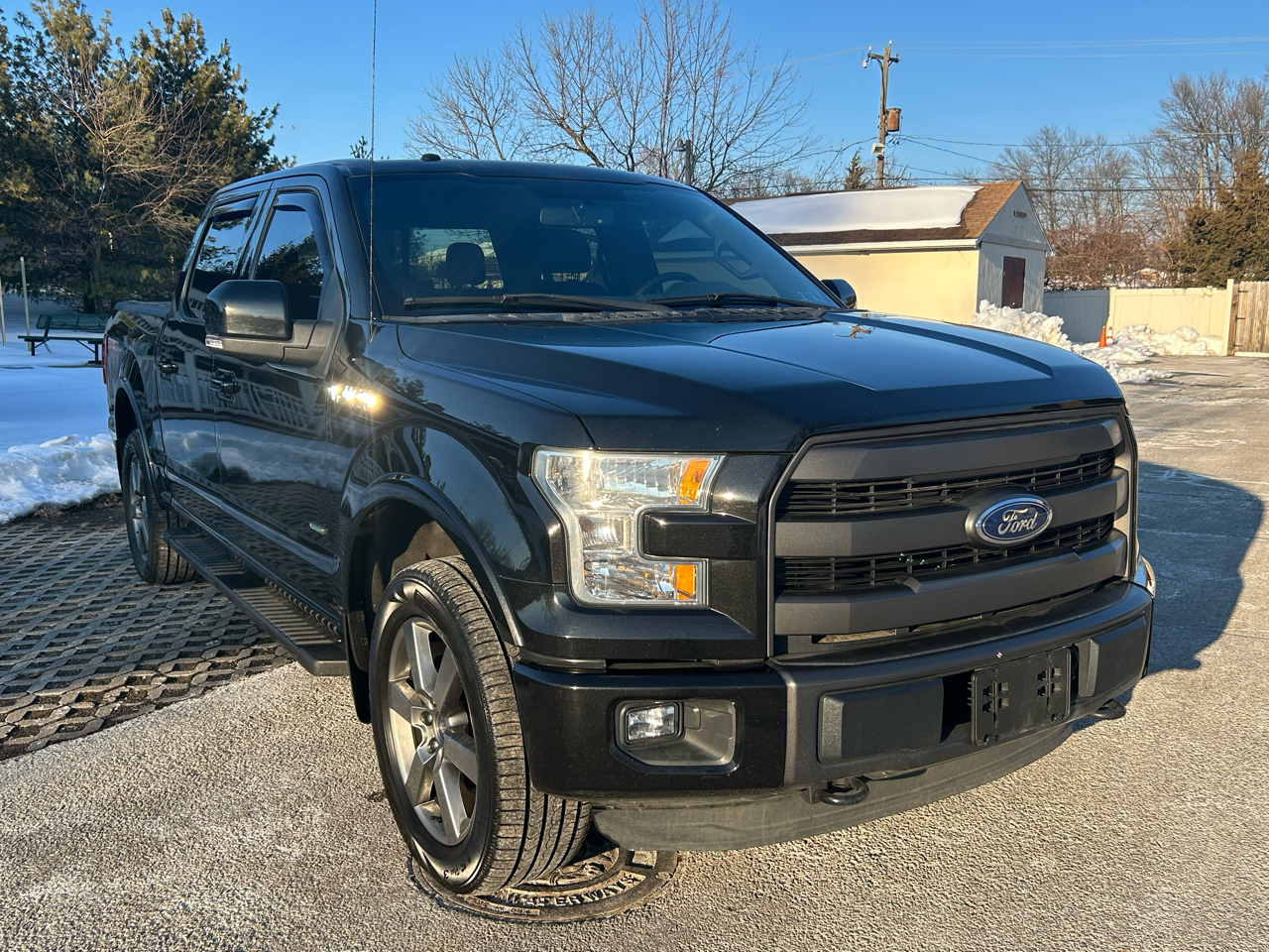 Ford F-150 Lariat SuperCrew 5.5-ft. Bed 4WD 2015