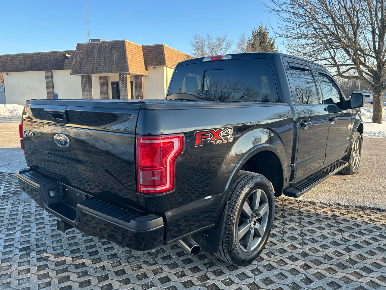 Ford F-150 Lariat SuperCrew 5.5-ft. Bed 4WD 2015