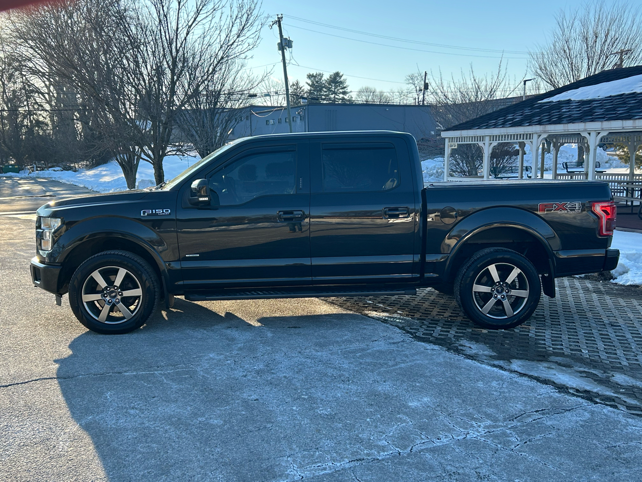Ford F-150 Lariat SuperCrew 5.5-ft. Bed 4WD 2015