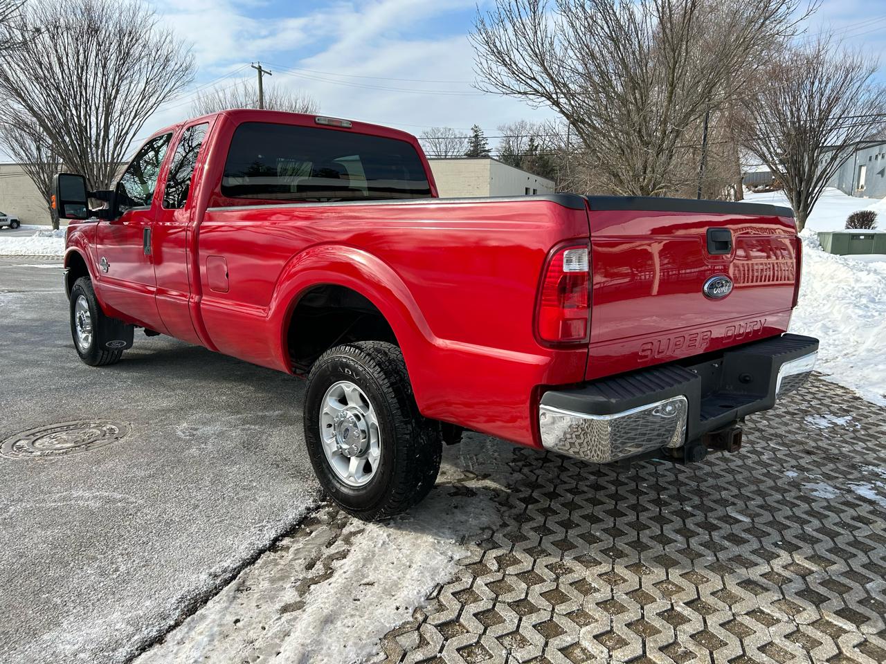 Ford F-350 SD XLT SuperCab Long Bed 4WD 2015
