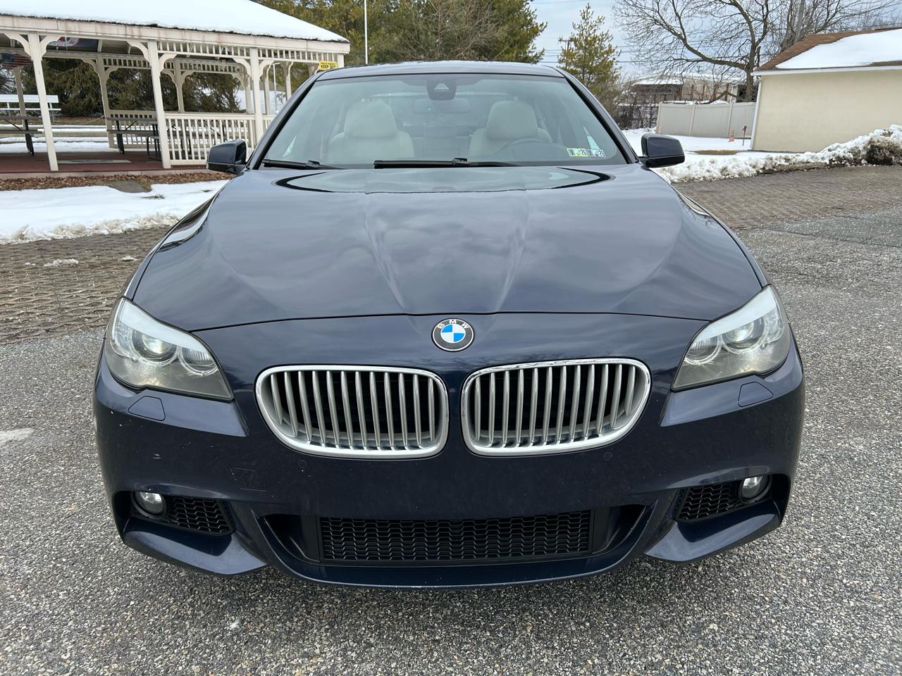 BMW 5-Series 550i xDrive 2013
