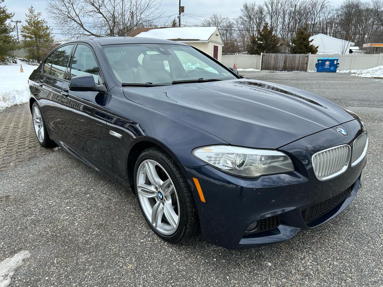 BMW 5-Series 550i xDrive 2013