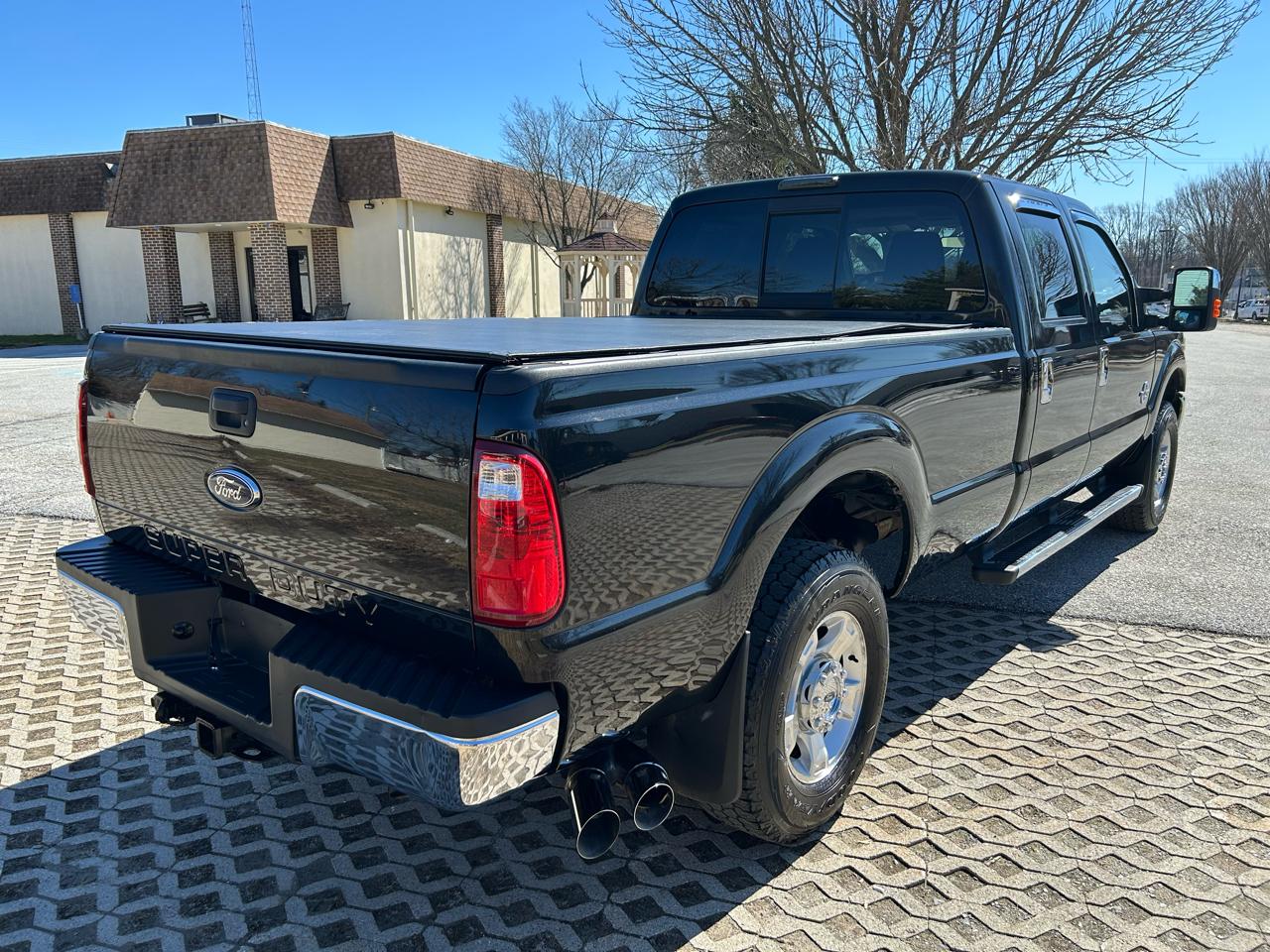 Ford F-250 SD XLT Crew Cab Long Bed 4WD 2011