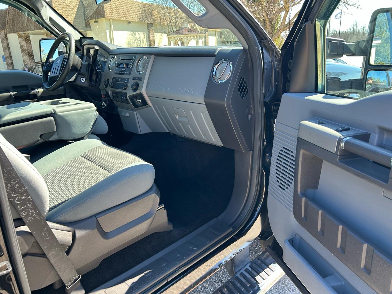 Ford F-250 SD XLT Crew Cab Long Bed 4WD 2011